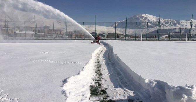 hakkari-sehir-stadi-1.jpg