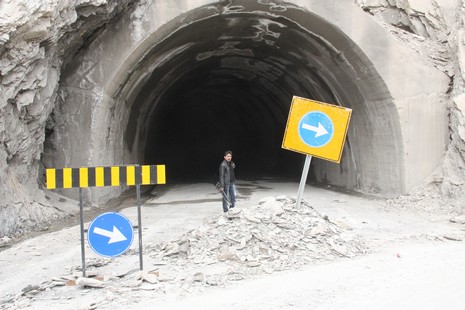 hakkari-tuneli-1.jpg