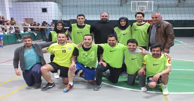 hakkari-voleybol-turnuvasi-2.jpg