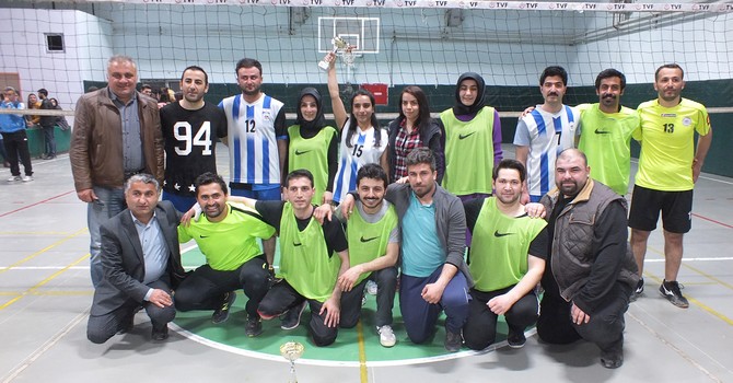 hakkari-voleybol-turnuvasi-m.jpg