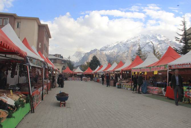 hakkari-yoresel-fuar-1.jpg