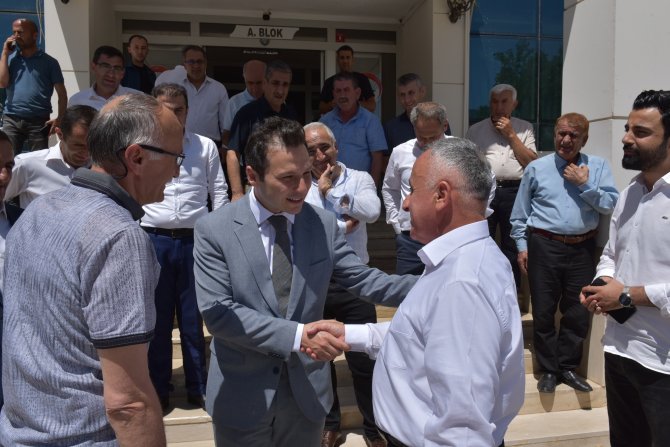 hakkaride-emekli-mudurlere-veda-yemegi-2.jpg
