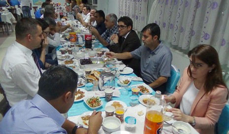 hastane-iftar-yemegi-1.jpg