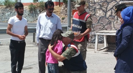 jandarma-bayramlasma-1.jpg jandarma-bayramlasma-1.jpg