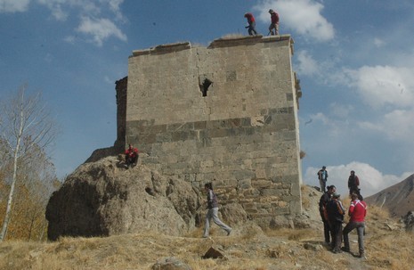 konak-kilisesi-hakkari-2.jpg