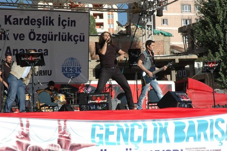 konser-h.jpg
