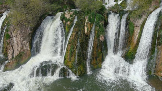 muradiye-selalesi-sit-alani-olarak-tescillendi.jpg