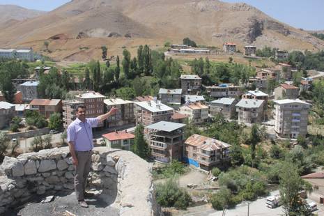 nedim-kanat-muhtar-hakkari-11.jpg