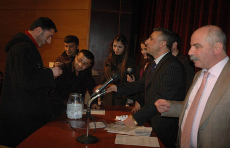 s-1-465-300.20110218175740.jpg