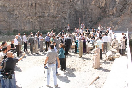 sine-koprusunu-acmaya-calistilar-2.20120918155204.jpg sine-koprusunu-acmaya-calistilar-2.20120918155204.jpg