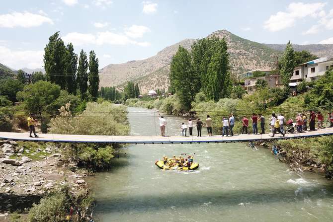 sirnakta-sosyal-mesafeli-rafting--1.jpg