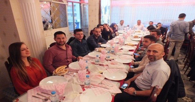 ticaret-lisesi-iftar-yemegi-3.jpg