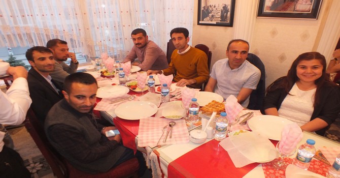 ticaret-lisesi-iftar-yemegi-m.jpg