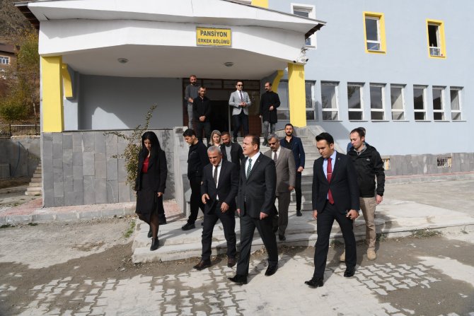 vali-akbiyiktan-anadolu-lisesine-ziyaret-2.jpg
