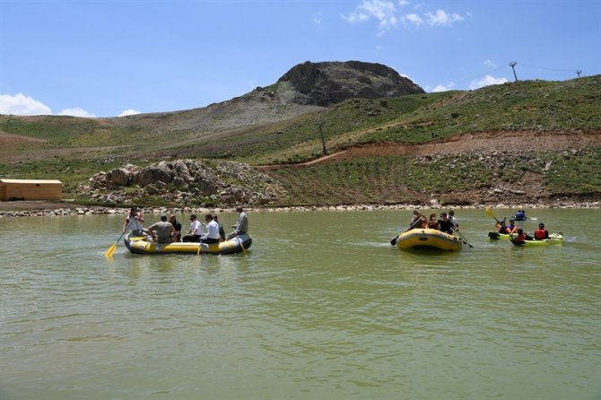 vali-rafting-2.jpg