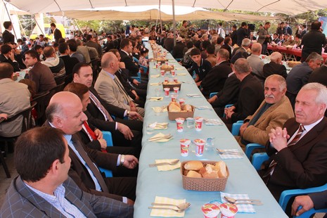 yemek-toreni-3.jpg yemek-toreni-3.jpg