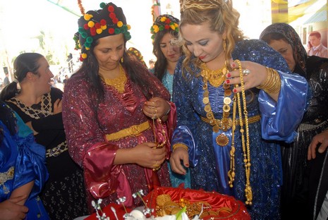 yuksekova-dugun-1.jpg